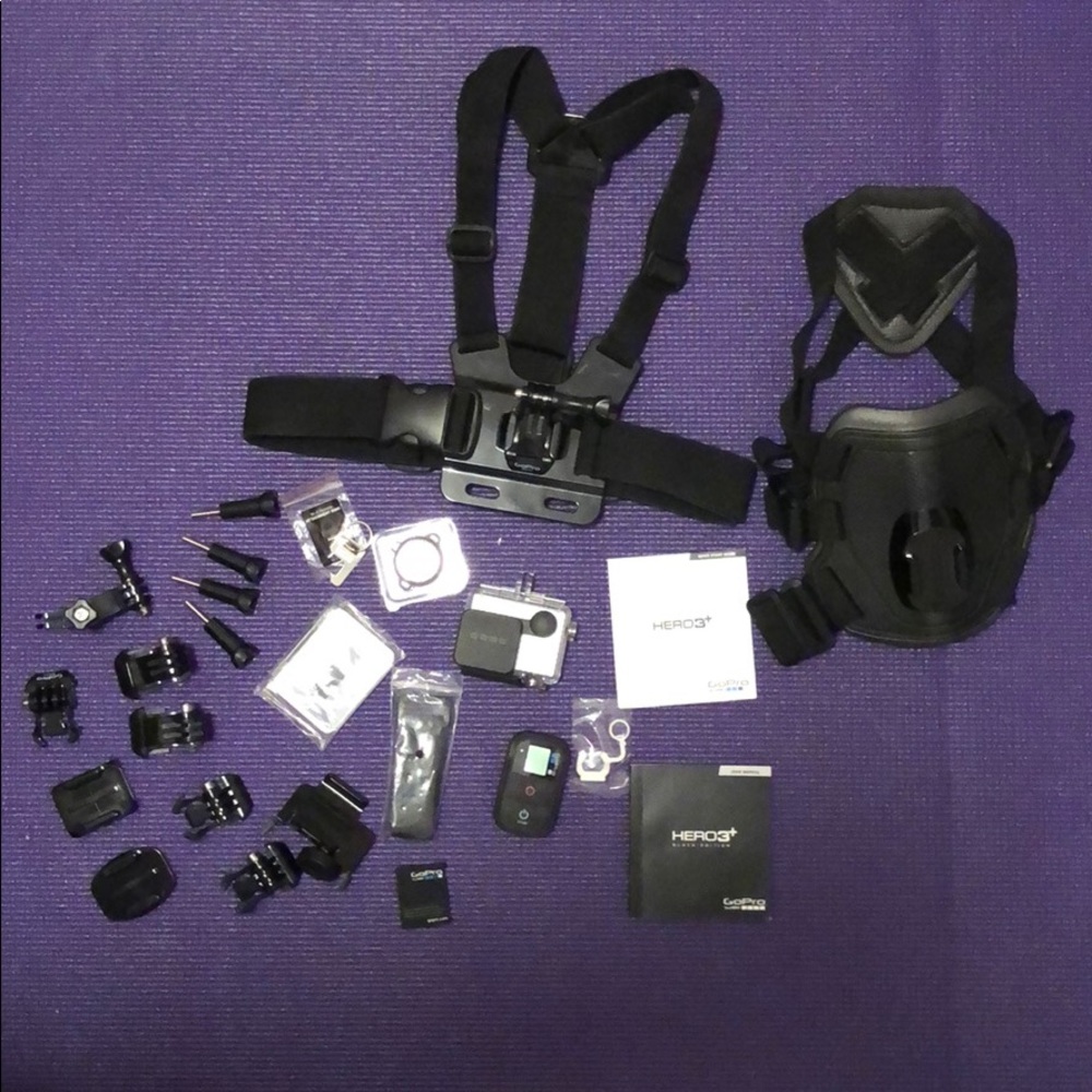 GoPro Hero 3+ BONUS accessories!!